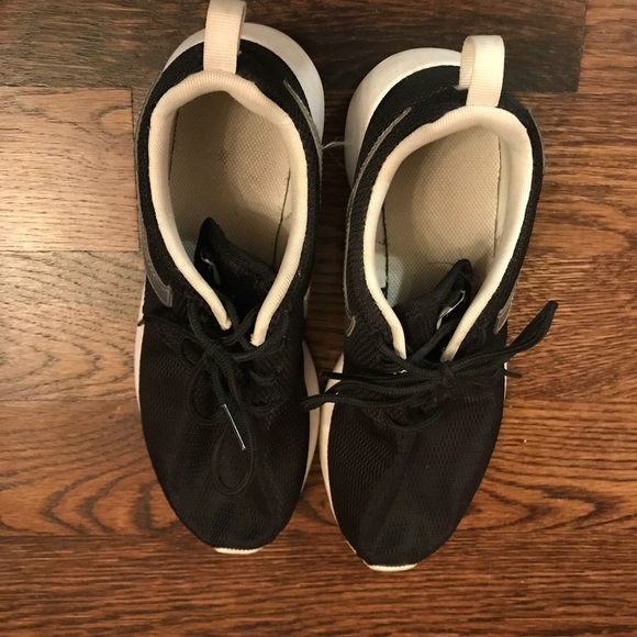 NIKE ROSHES - Picture 4 of 4